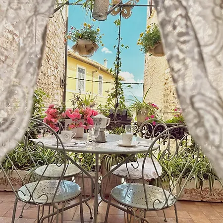 House Patio Apartment *